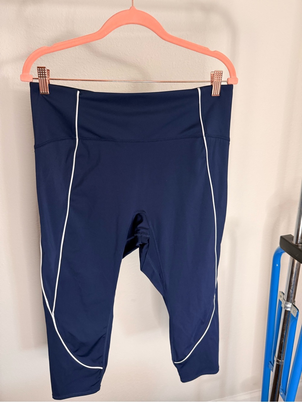 Fabletics Navy Capri Leggings with White Piping